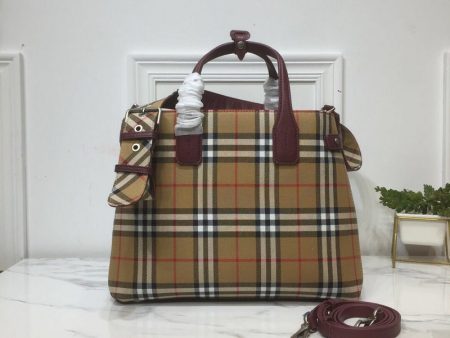 Envy Hold - Burberry Bags - 1622 Discount