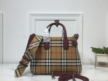 Envy Hold - Burberry Bags - 1625 Online Hot Sale