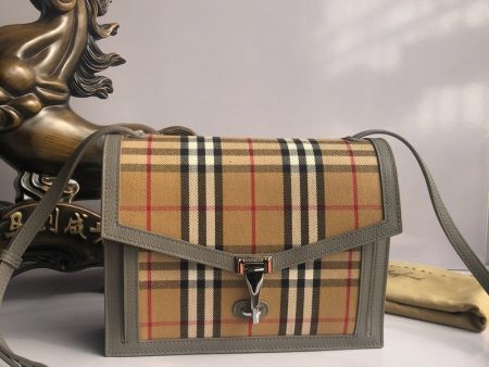 Envy Hold - Burberry Bags - 1416 on Sale